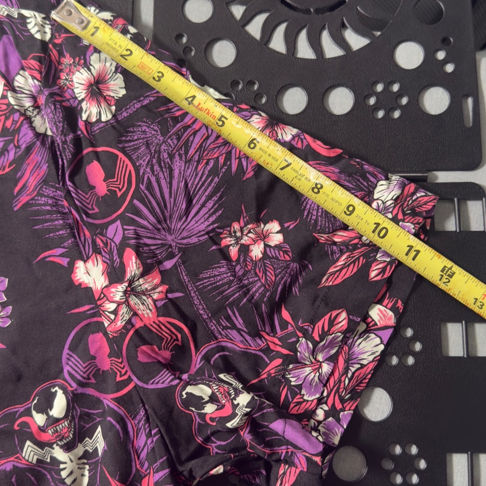 Marvel Venom Button Down Shirt Mens 3XL Black Purple Tropical Floral Excellent - Picture 10 of 11